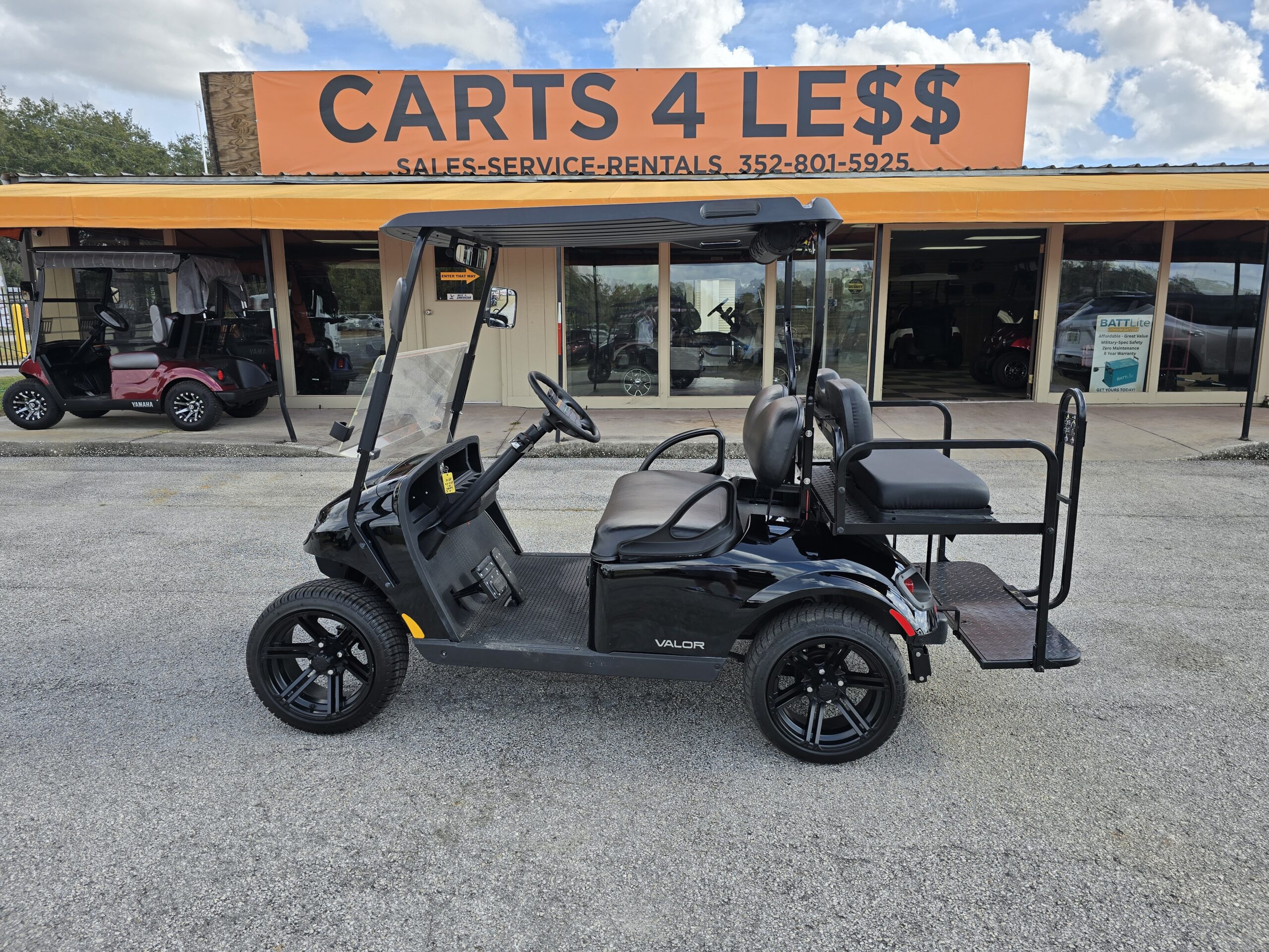 2021 EZGO Valor - 4 Passenger - Lithium - Image 2